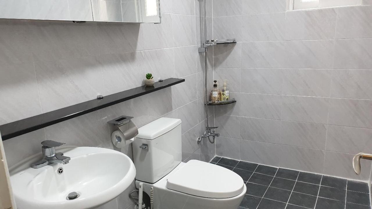 Hongdae Zoe Three Room House โซล ภายนอก รูปภาพ
