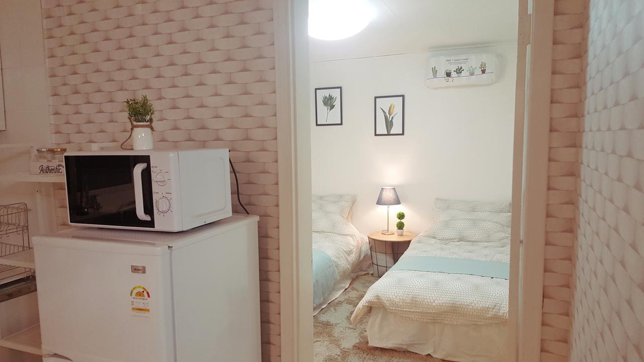 Hongdae Zoe Three Room House โซล ภายนอก รูปภาพ