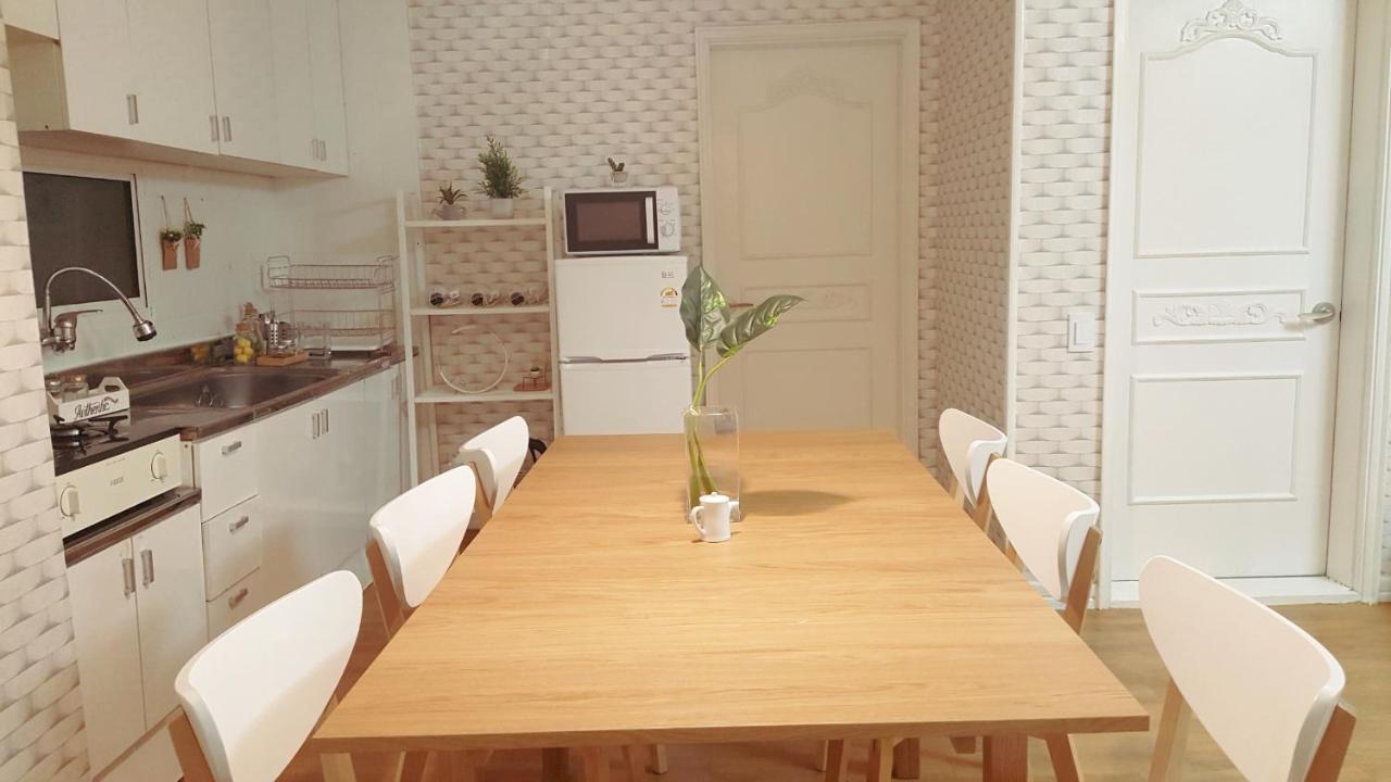 Hongdae Zoe Three Room House โซล ภายนอก รูปภาพ