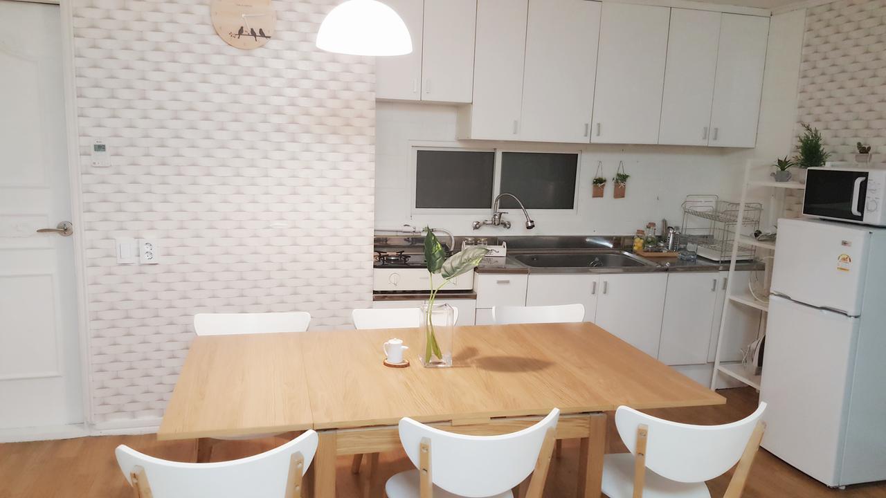 Hongdae Zoe Three Room House โซล ภายนอก รูปภาพ